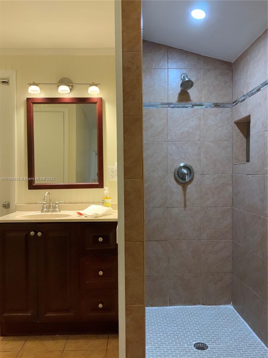 CORAL GABLES GRANADA SEC - Residential