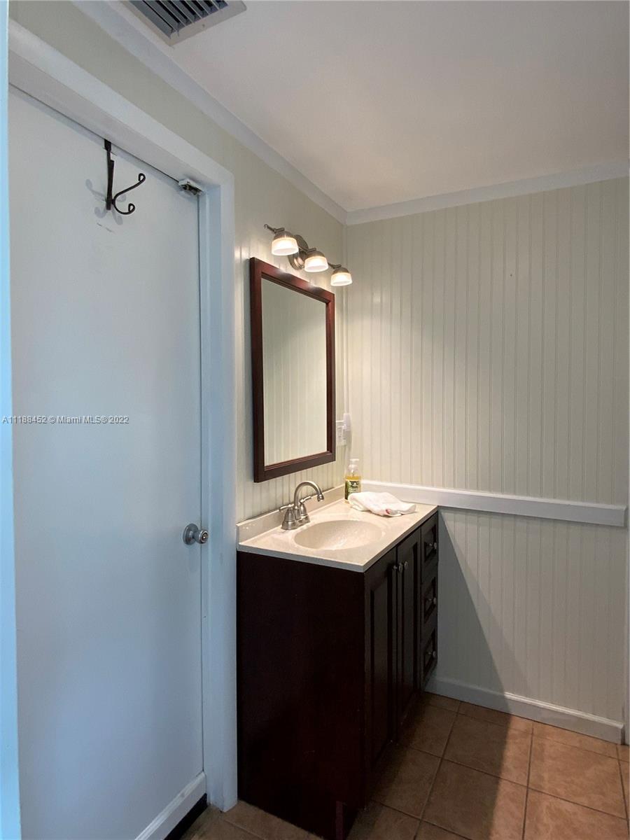 CORAL GABLES GRANADA SEC - Residential