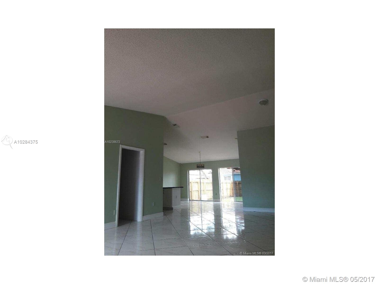 CALIFORNIA HILLS - Residential