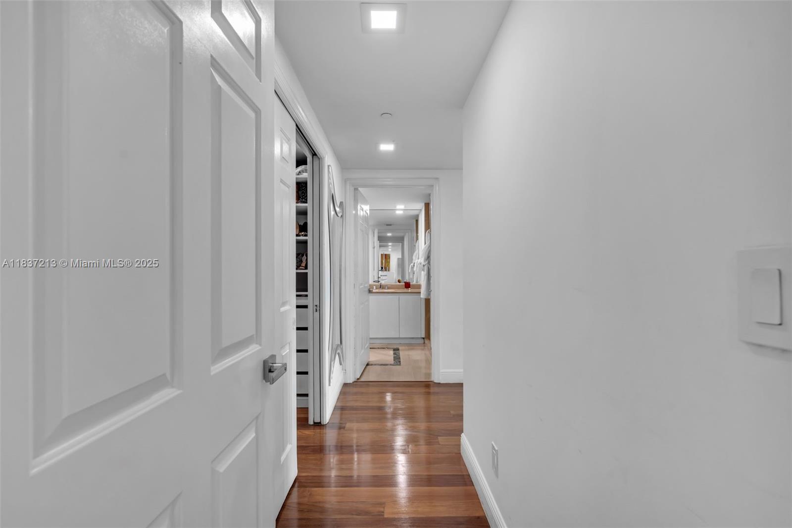 SANTA MARIA CONDO - Residential