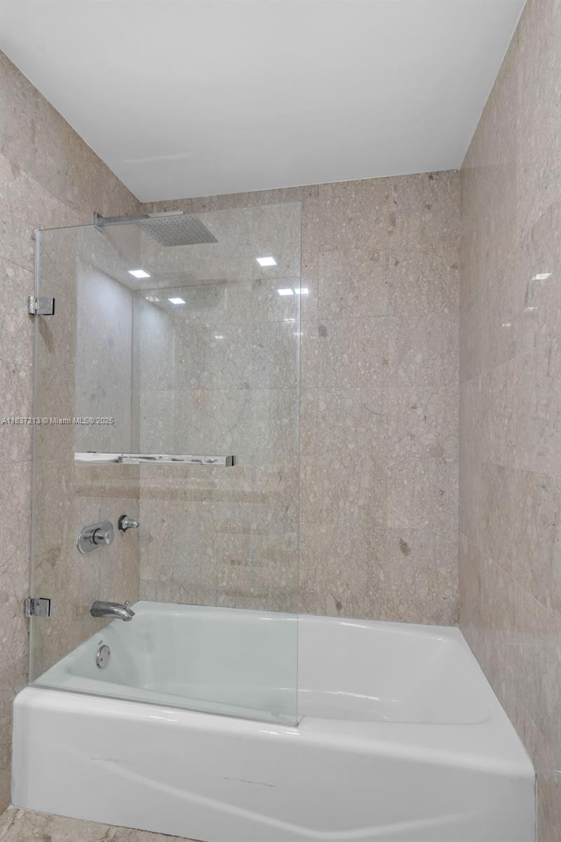 SANTA MARIA CONDO - Residential