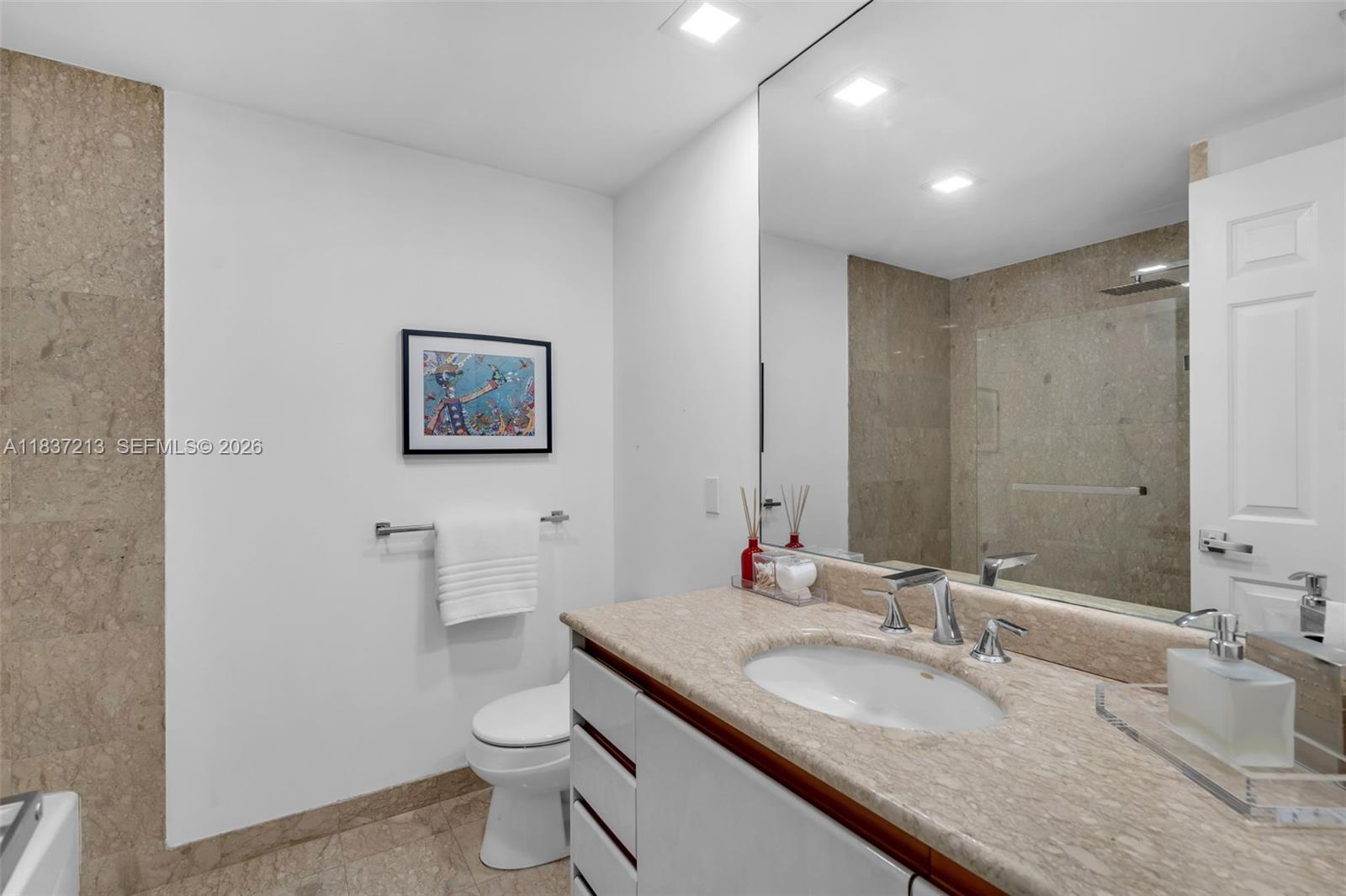 SANTA MARIA CONDO - Residential