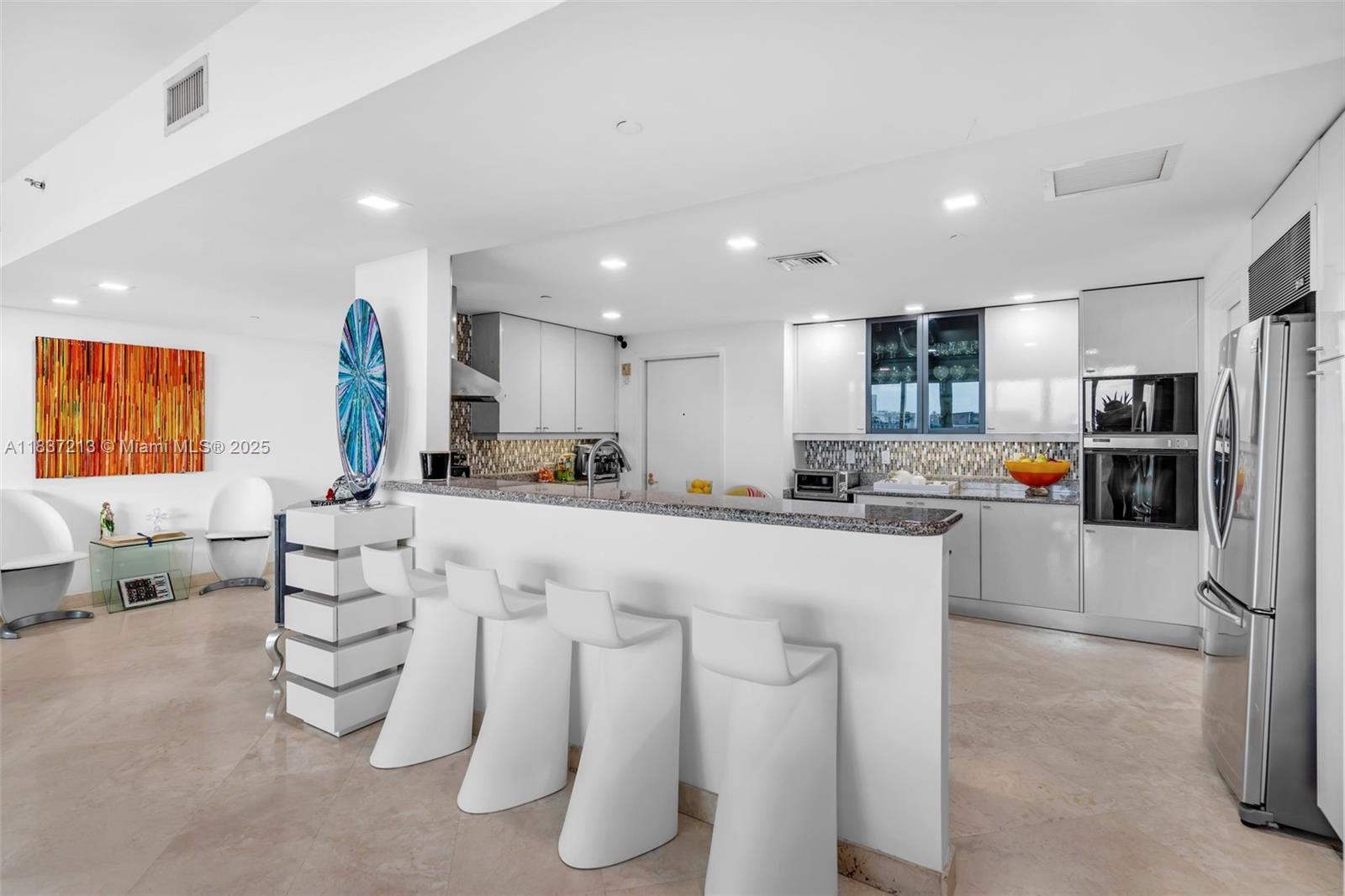 SANTA MARIA CONDO - Residential