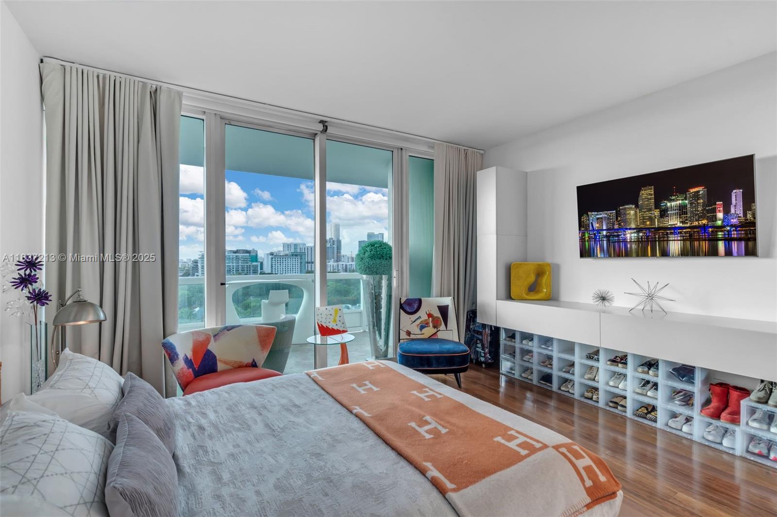 SANTA MARIA CONDO - Residential