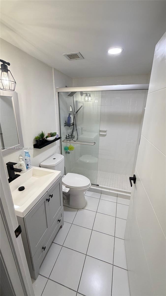 HEMISPHERES CONDO - Residential