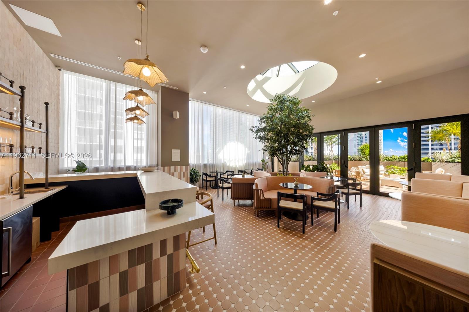 The Crossby Miami Worldcen - Residential