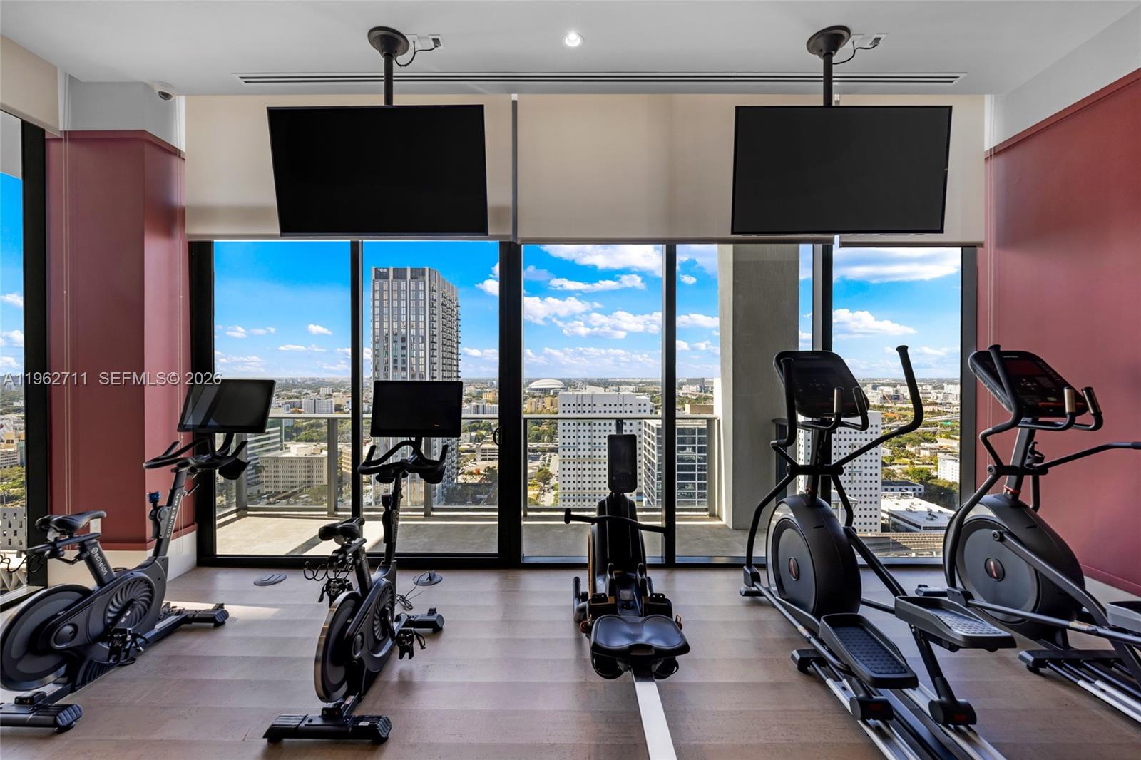 The Crossby Miami Worldcen - Residential