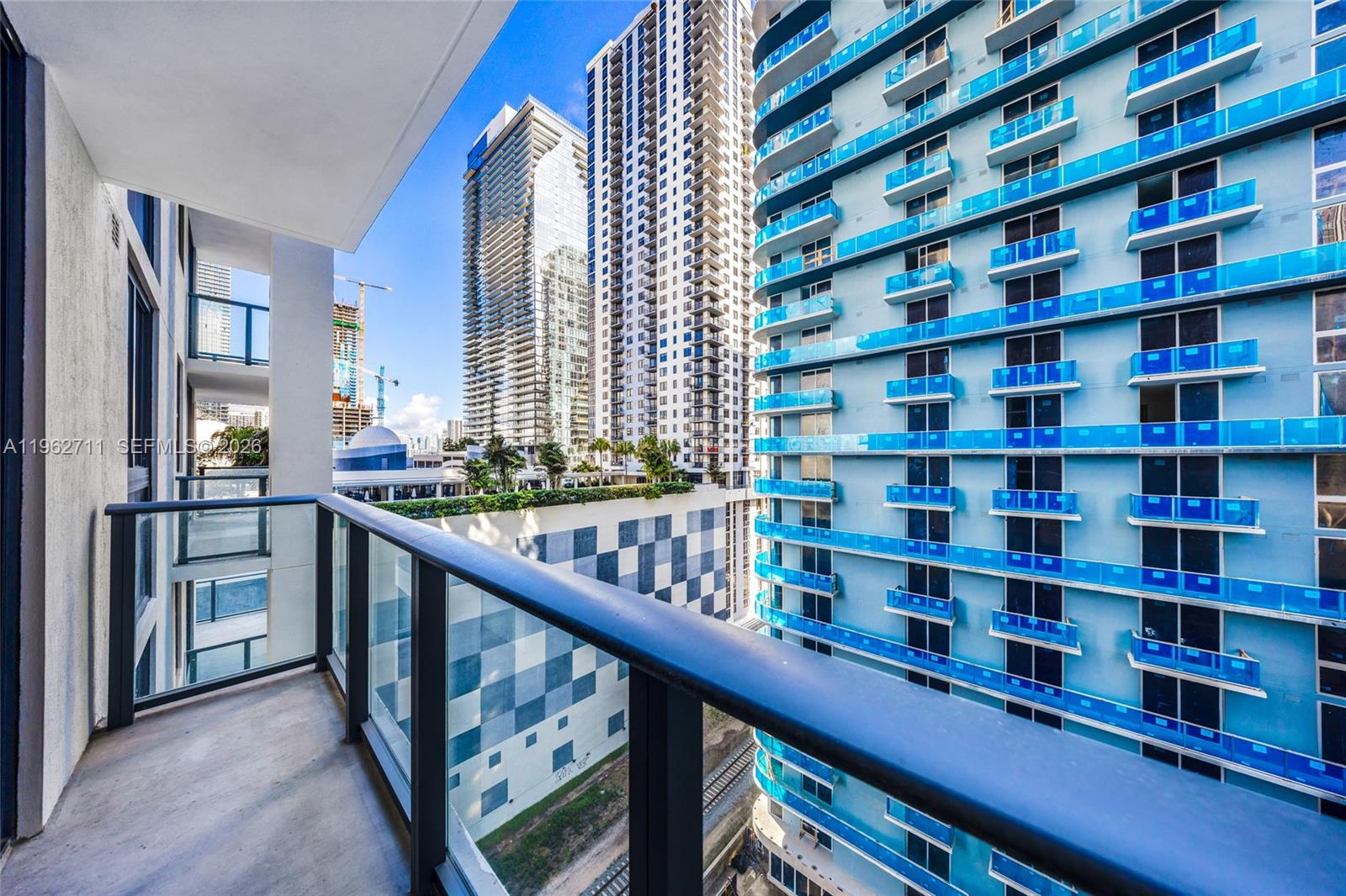 The Crossby Miami Worldcen - Residential