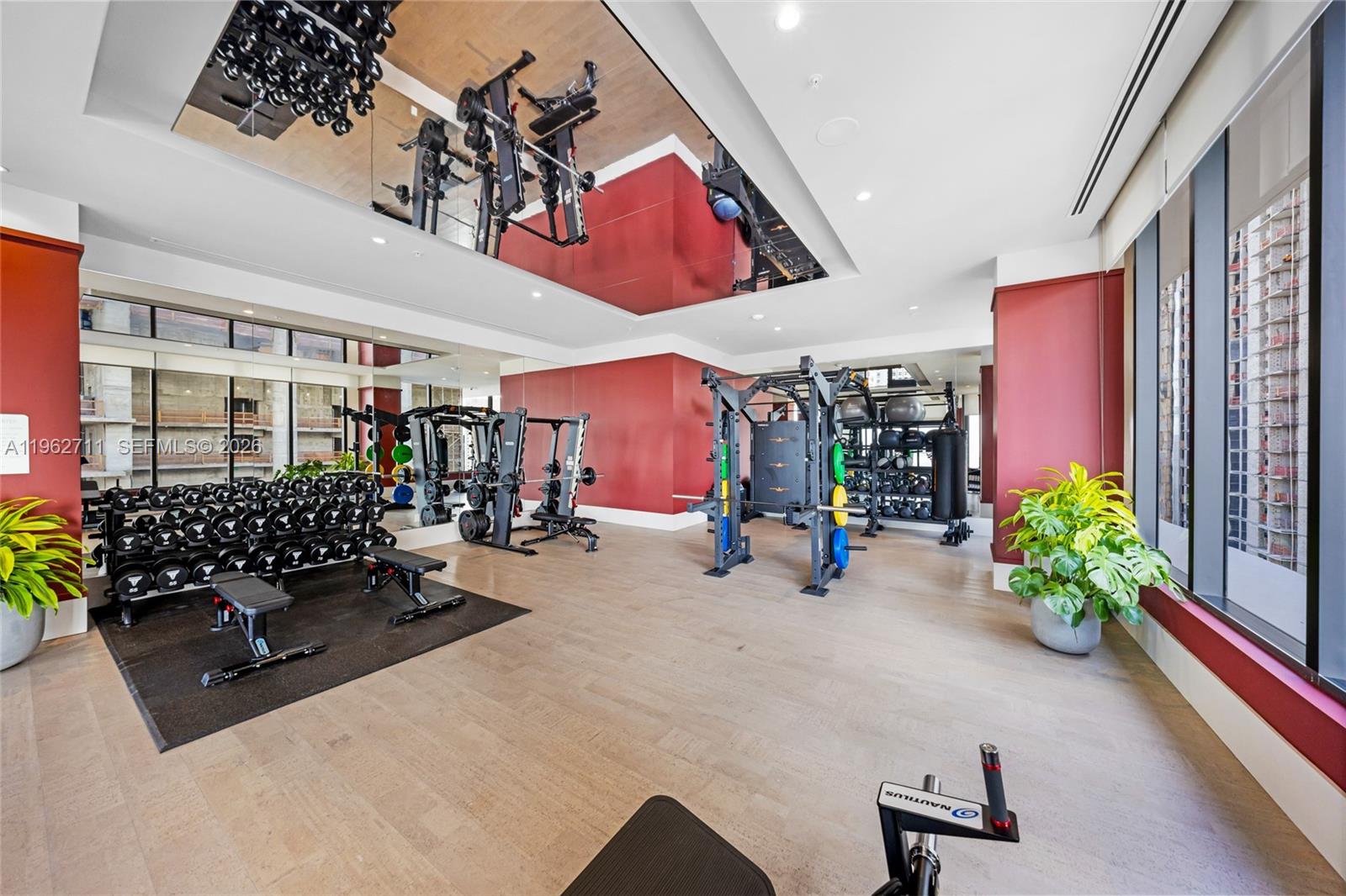 The Crossby Miami Worldcen - Residential