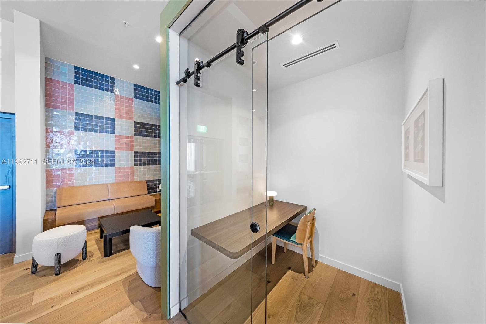 The Crossby Miami Worldcen - Residential