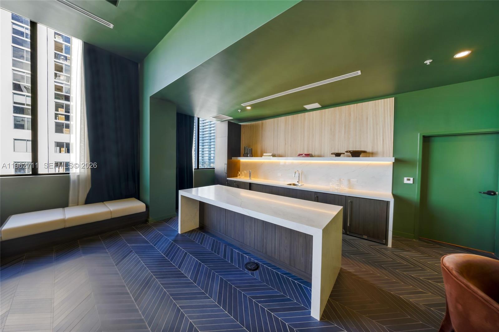 The Crossby Miami Worldcen - Residential