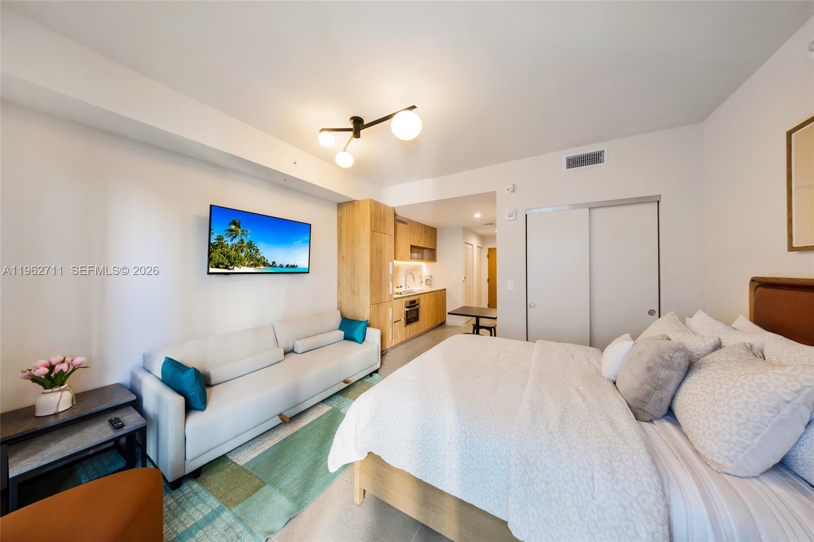 The Crossby Miami Worldcen - Residential