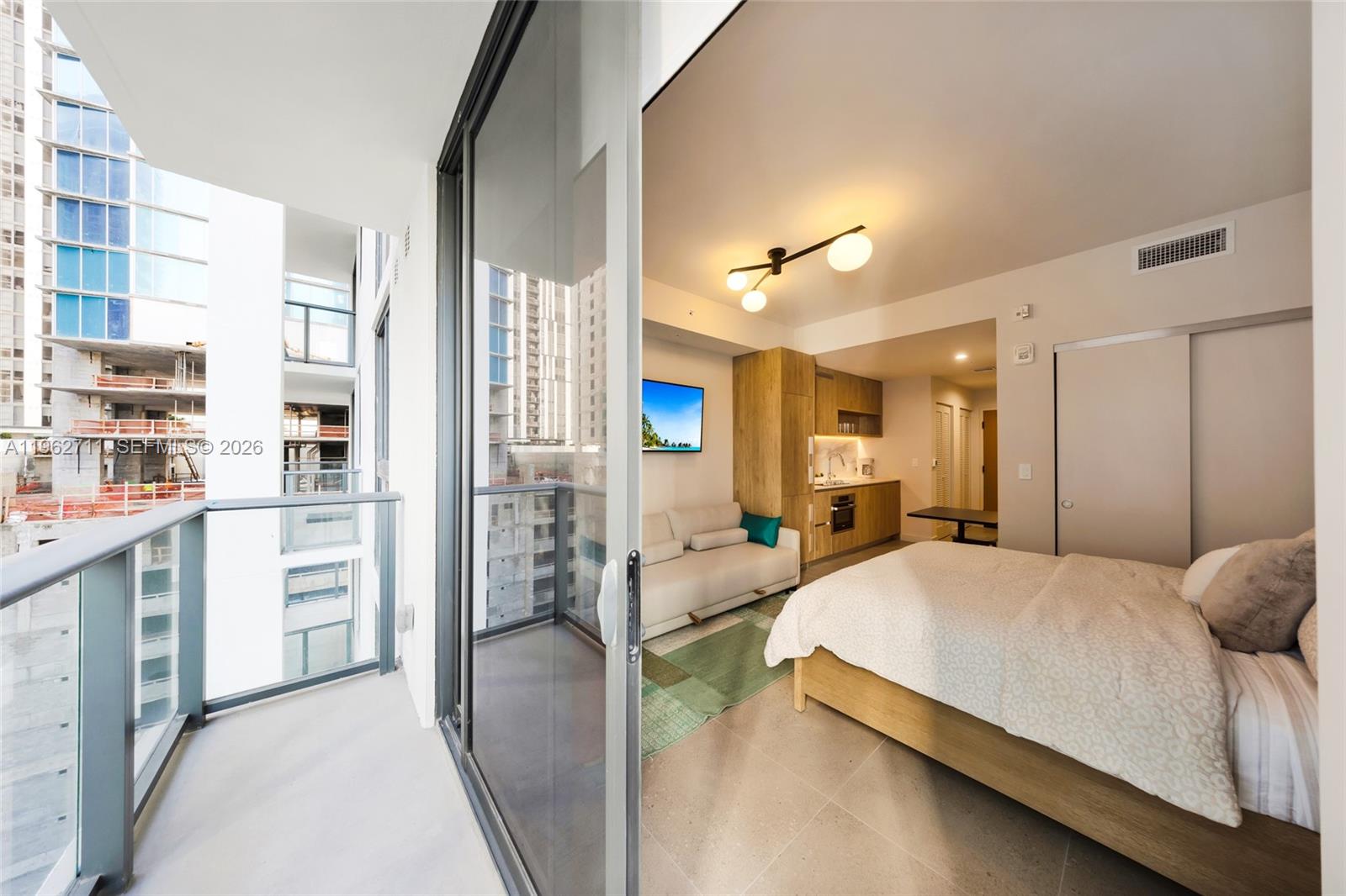 The Crossby Miami Worldcen - Residential