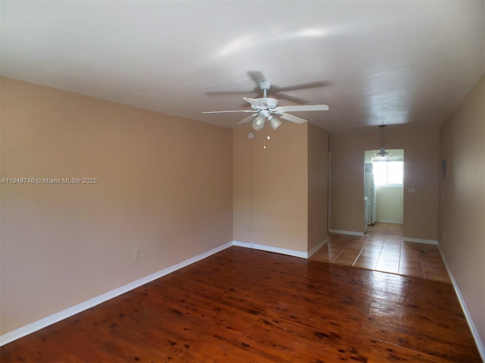 945 Meridian Ave 11