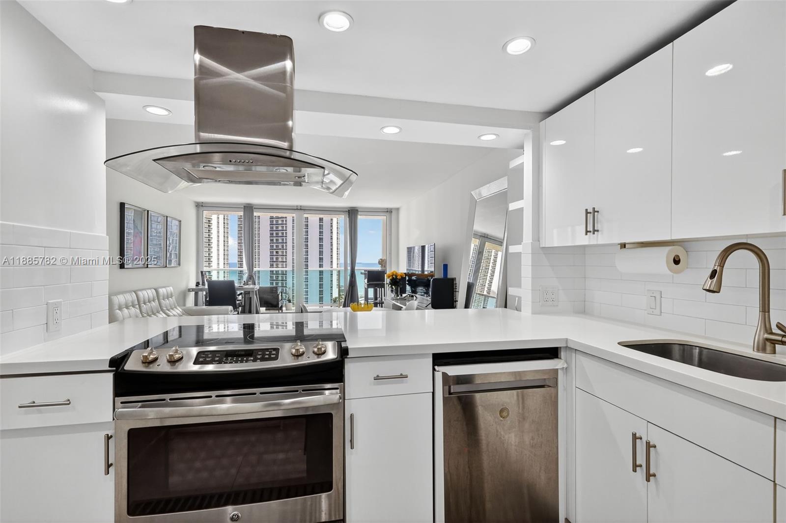 ARLEN HOUSE EAST CONDO - Residential