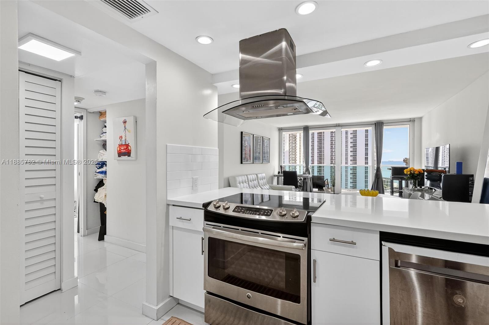 ARLEN HOUSE EAST CONDO - Residential