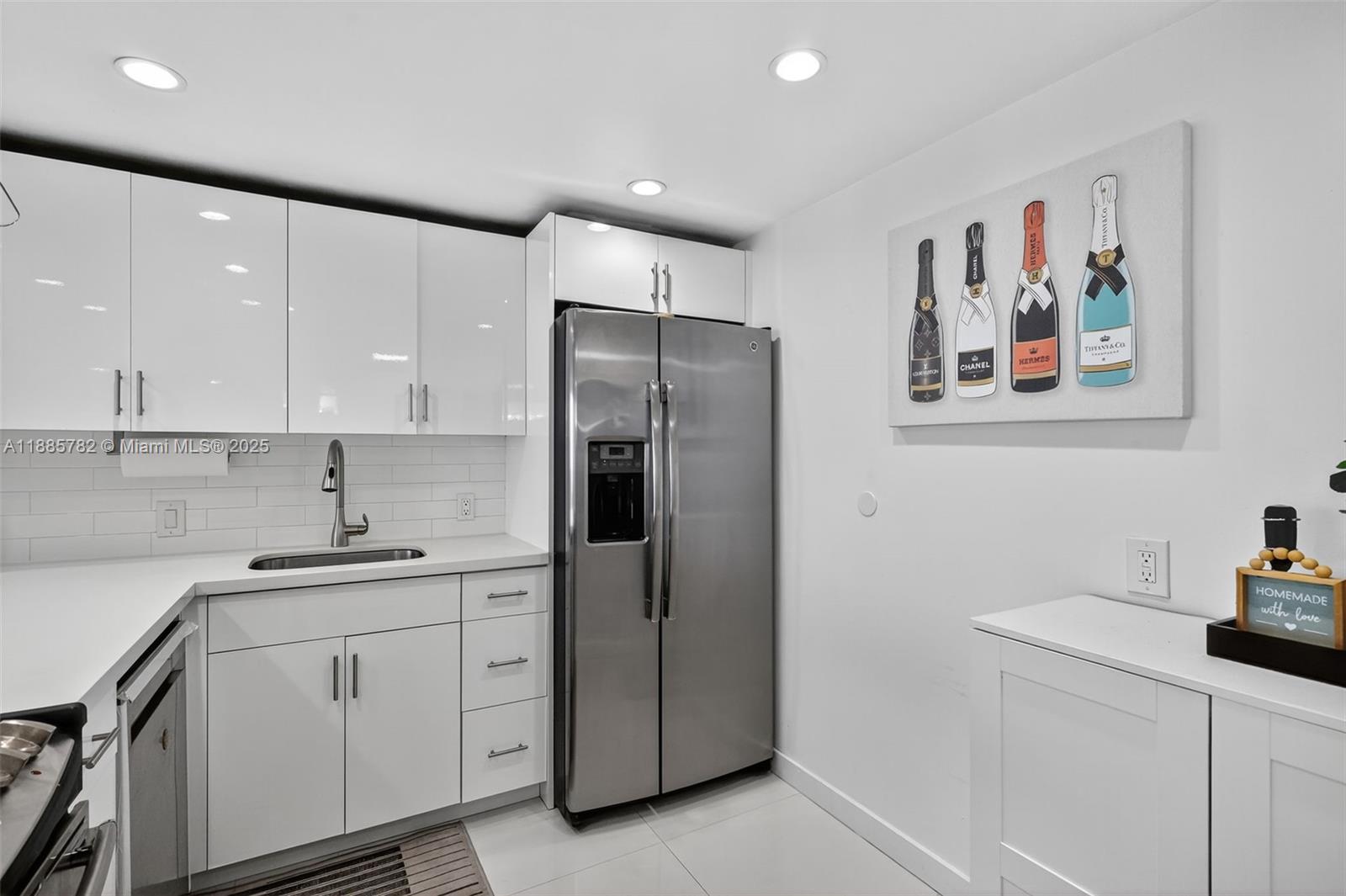 ARLEN HOUSE EAST CONDO - Residential
