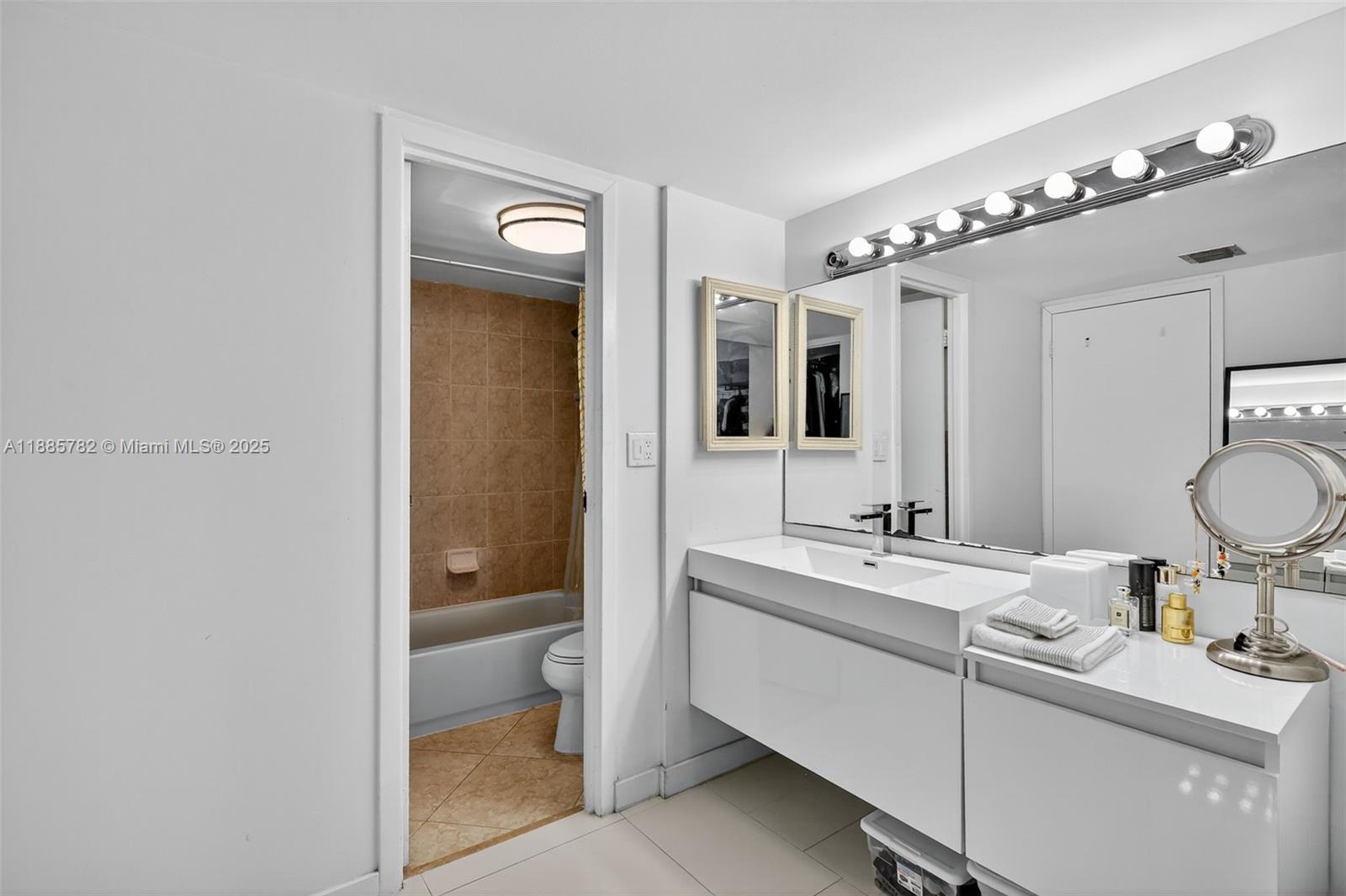 ARLEN HOUSE EAST CONDO - Residential