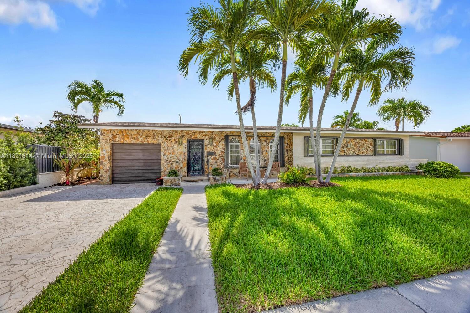 5025 Sw 90th Ct, Miami, Broward County, Florida - 3 Bedrooms  
2 Bathrooms - 