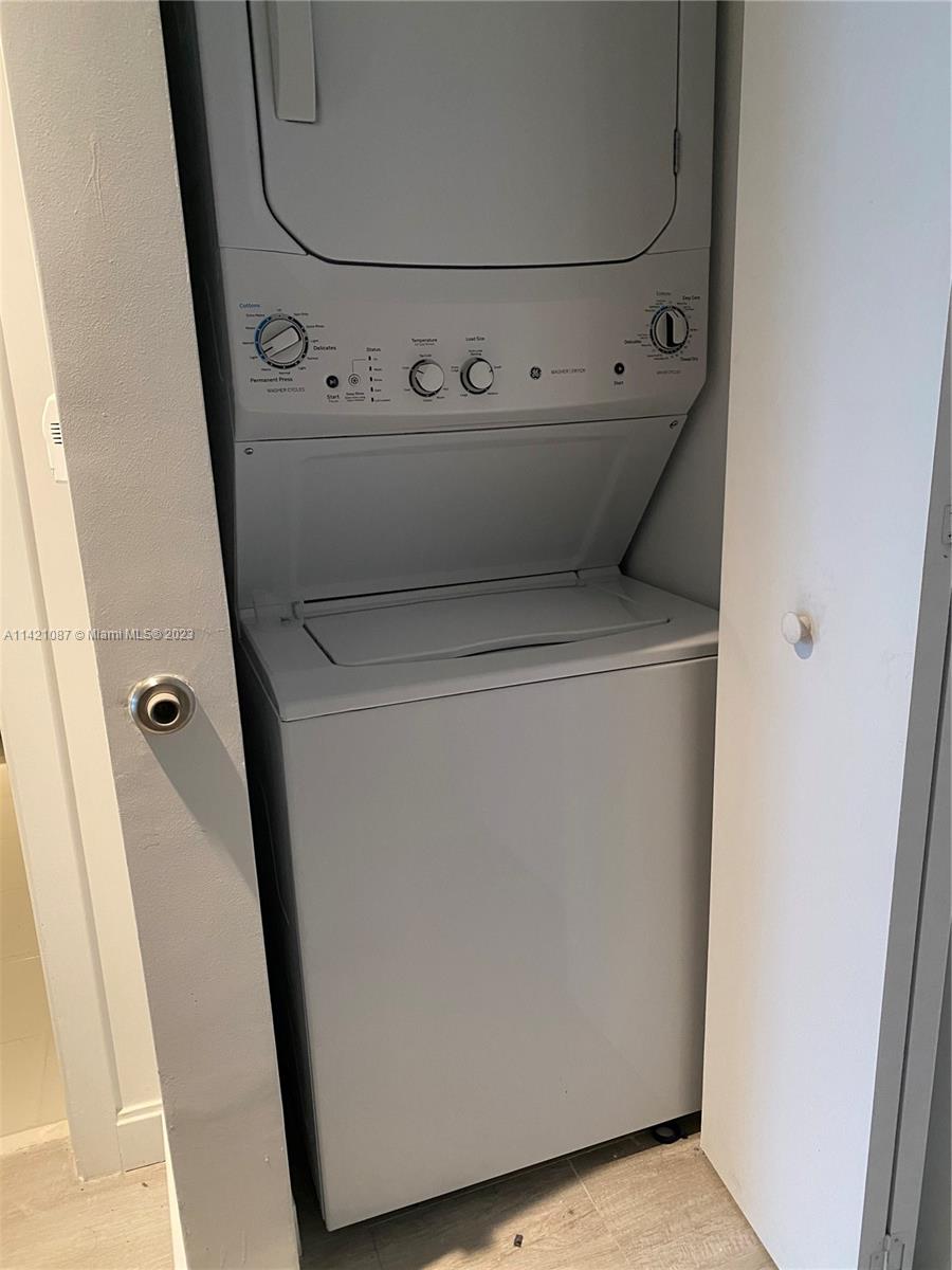 BRICKELL HEIGHTS WEST CON - Residential