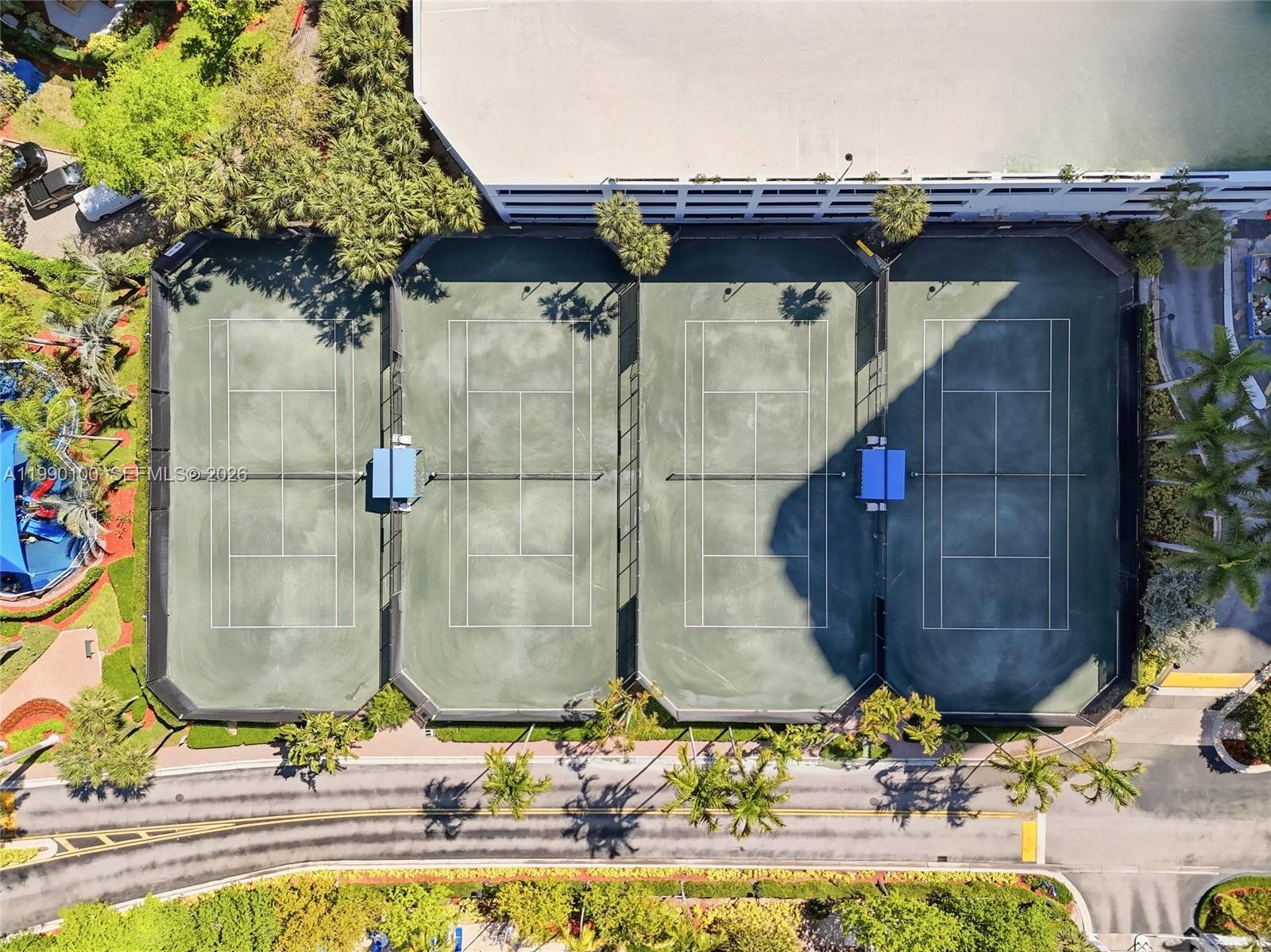 MYSTIC POINTE TOWER 500 C - Residential