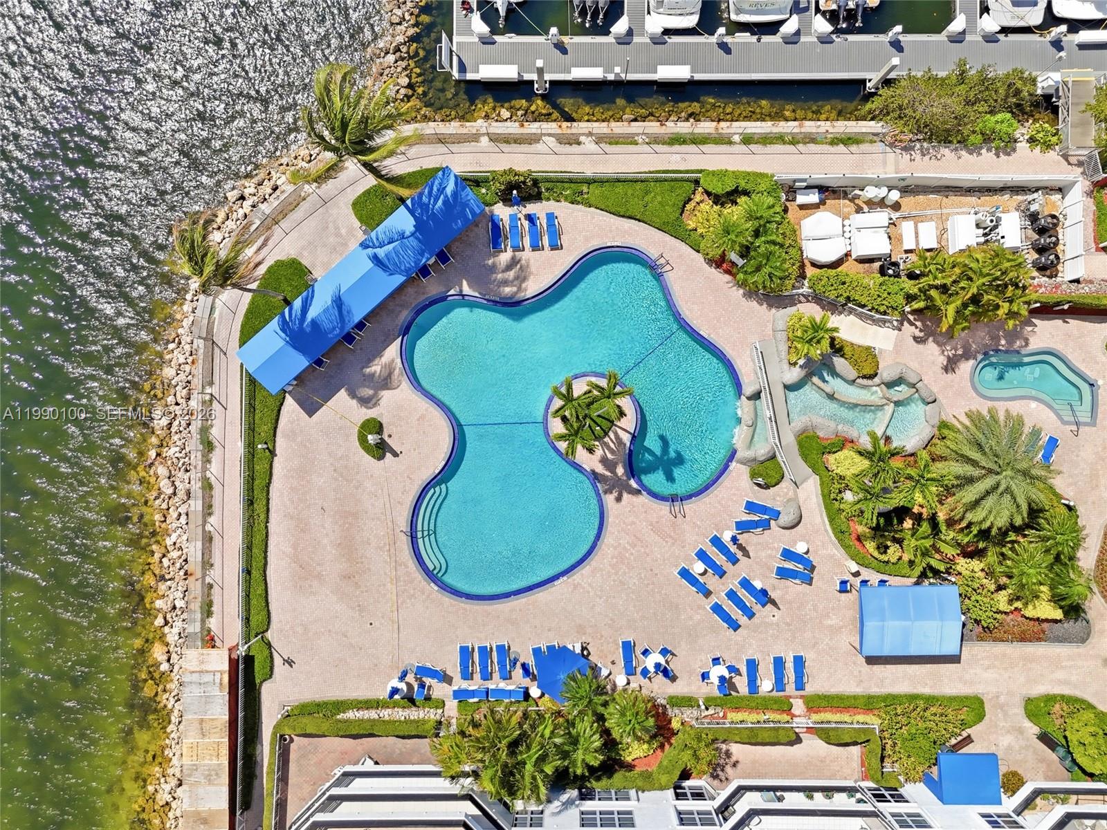 MYSTIC POINTE TOWER 500 C - Residential