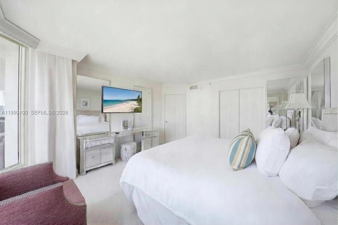 MYSTIC POINTE TOWER 500 C - Residential