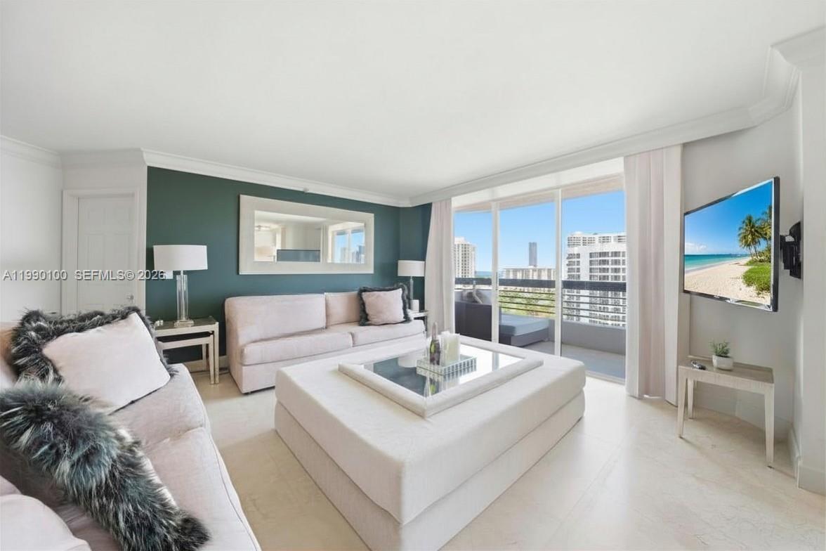 MYSTIC POINTE TOWER 500 C - Residential