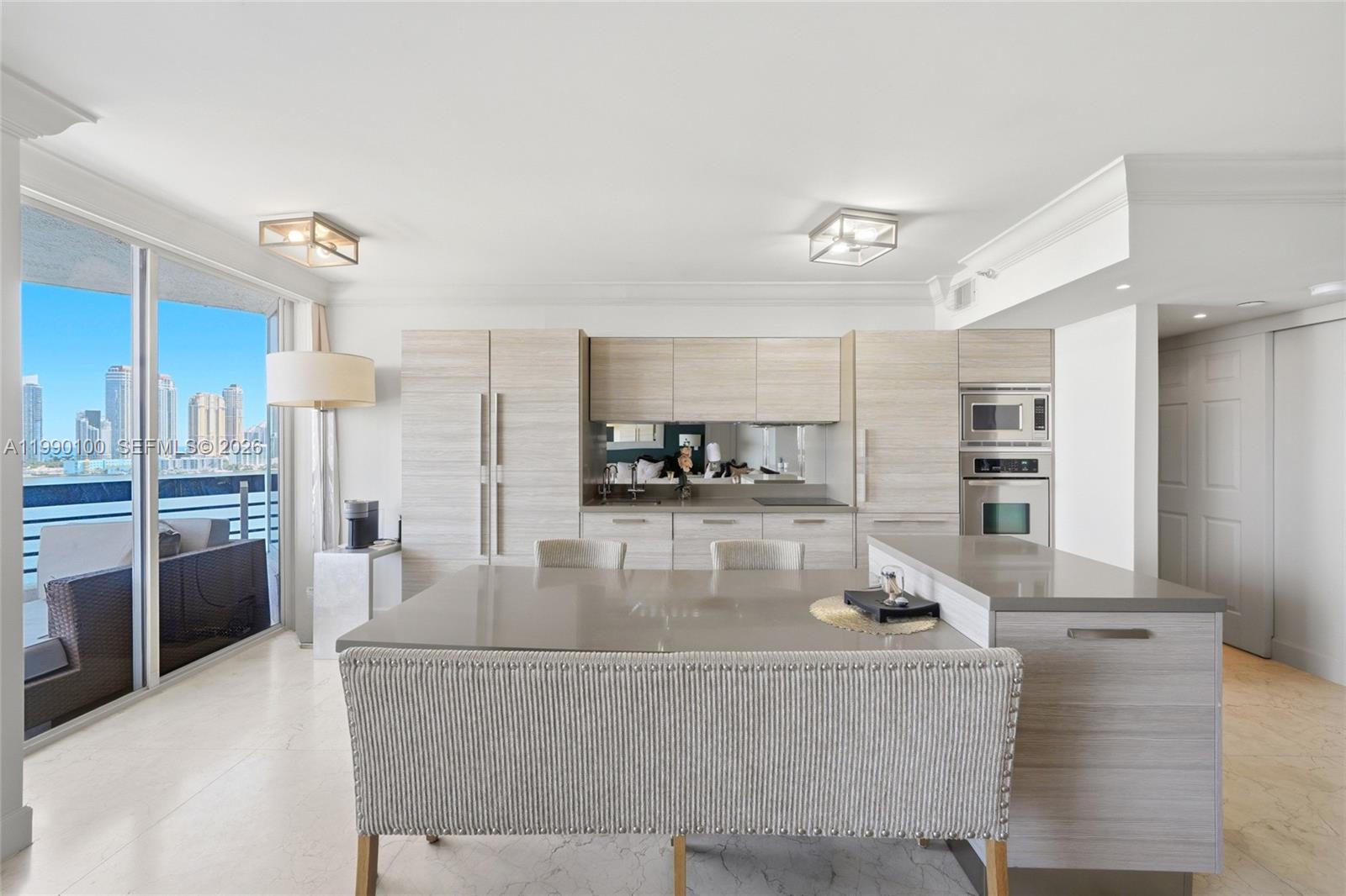 MYSTIC POINTE TOWER 500 C - Residential