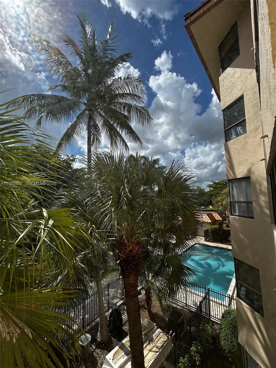 PLANTATION FOREST CONDO - Residential