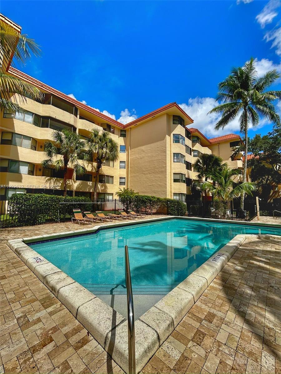 PLANTATION FOREST CONDO - Residential