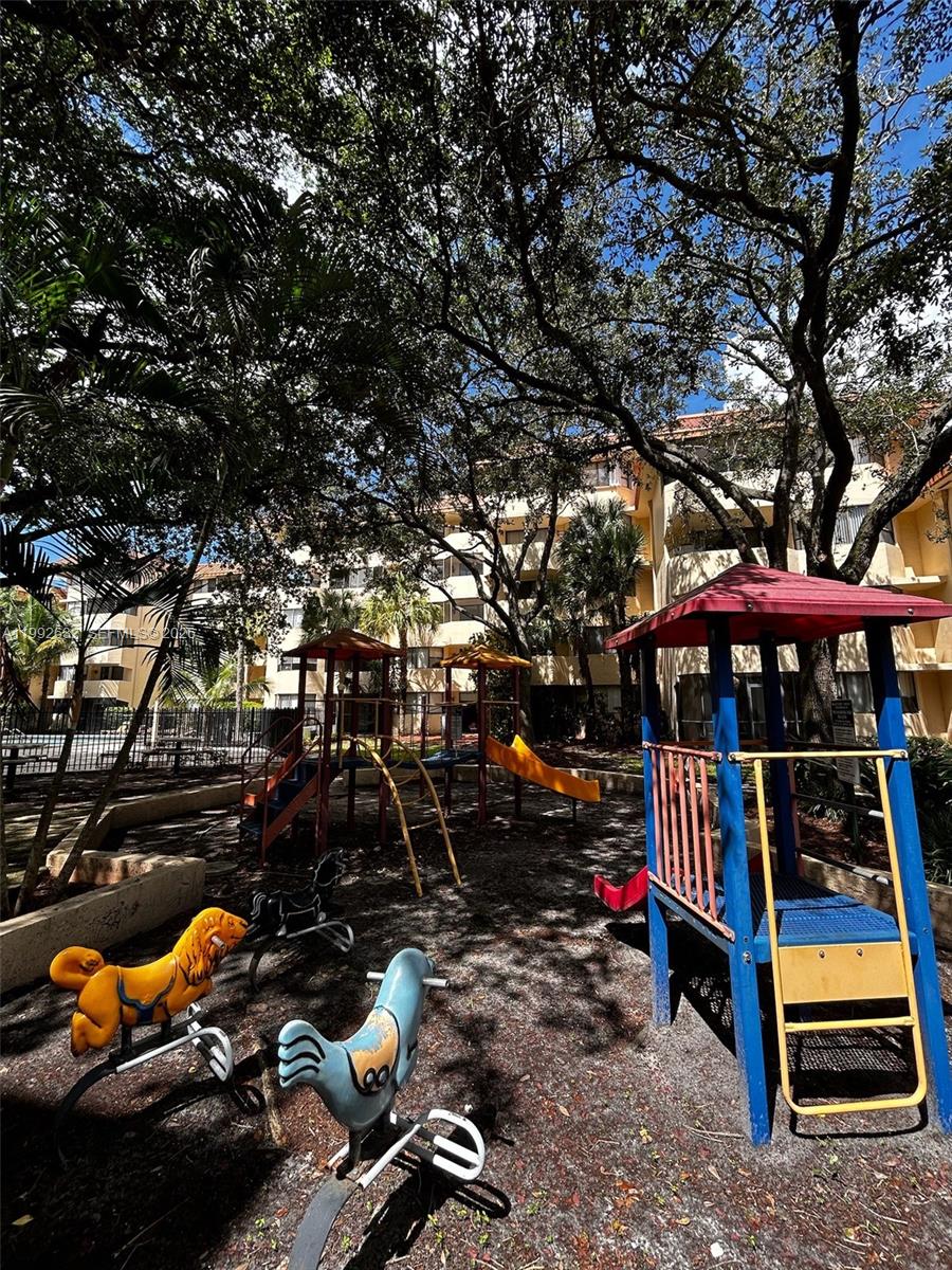 PLANTATION FOREST CONDO - Residential