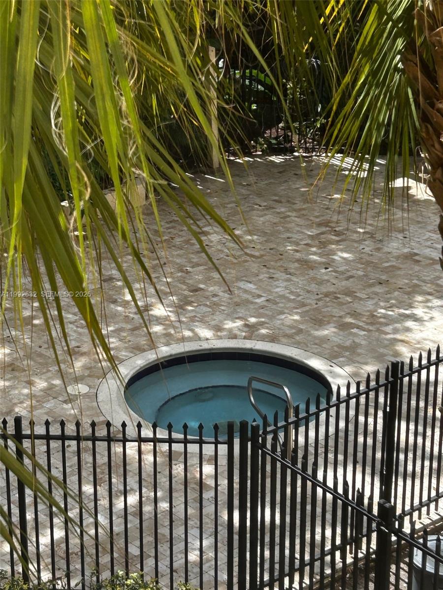 PLANTATION FOREST CONDO - Residential