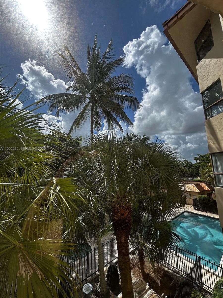 PLANTATION FOREST CONDO - Residential