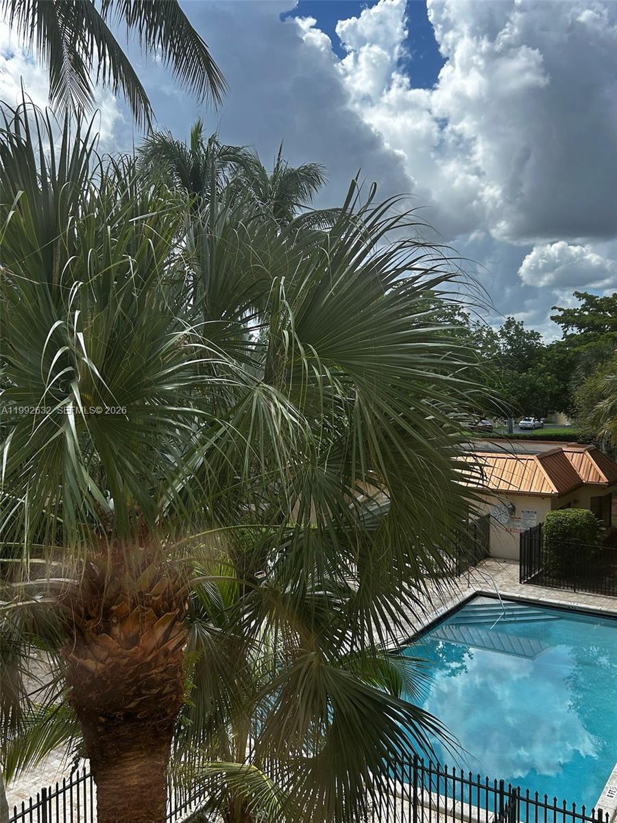 PLANTATION FOREST CONDO - Residential