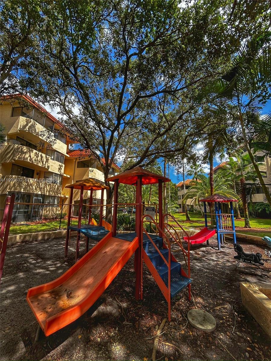 PLANTATION FOREST CONDO - Residential