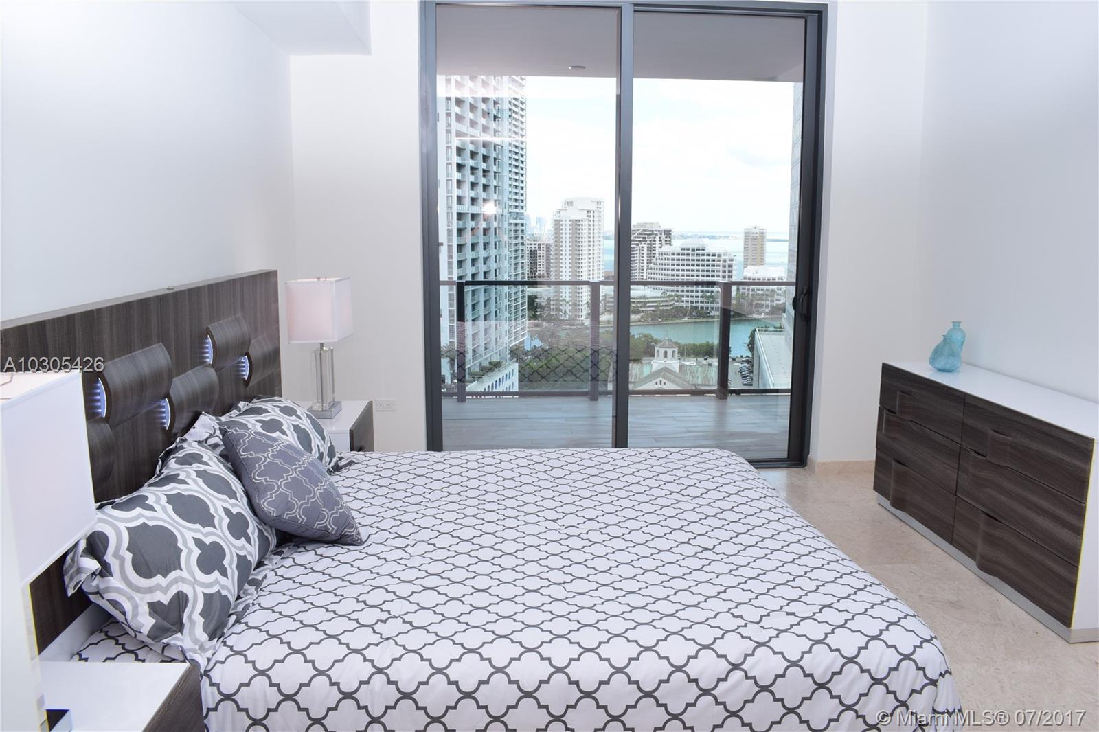 REACH CONDO - Residential Lease
