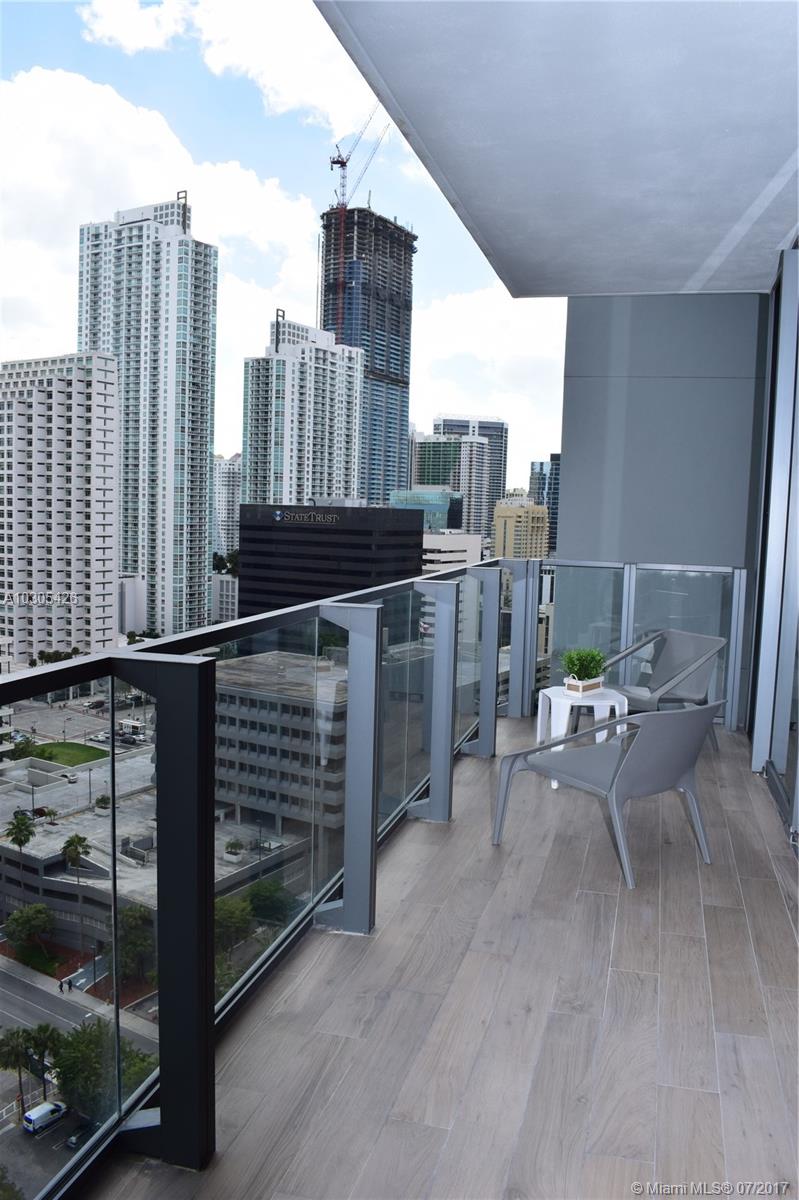 REACH CONDO - Residential Lease