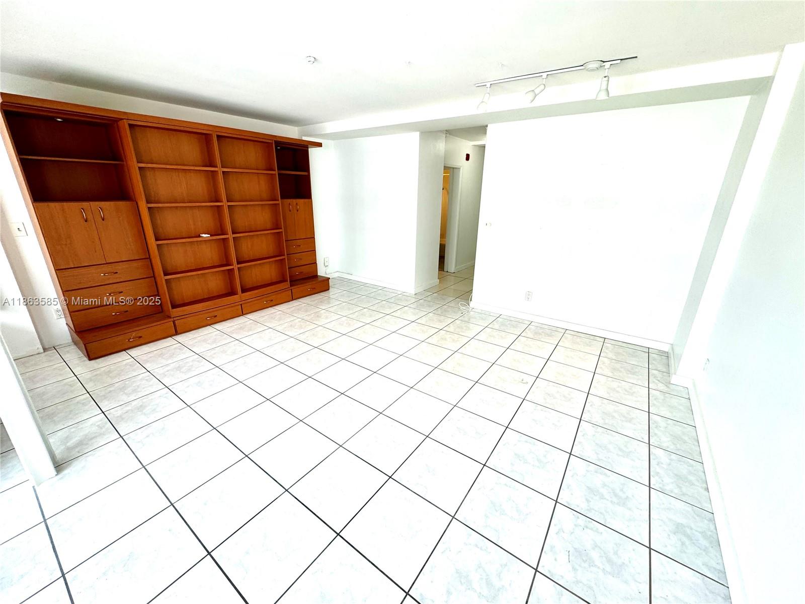 1430 Brickell Bay Dr 301