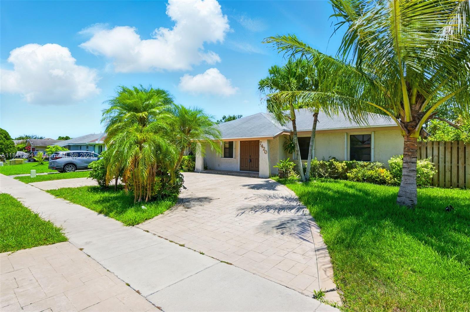 7420 SW 14th Pl