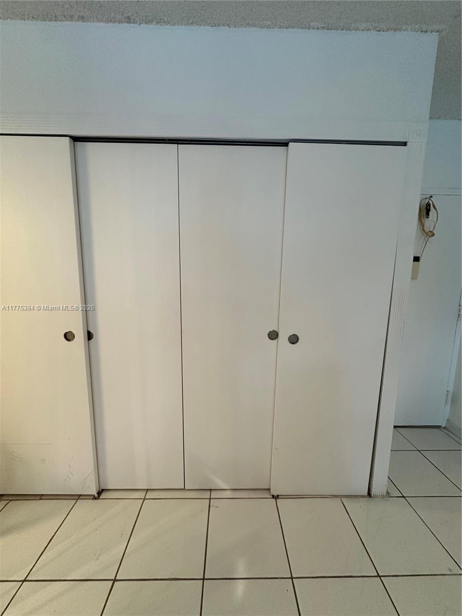 ARLEN HOUSE WEST CONDO - Residential