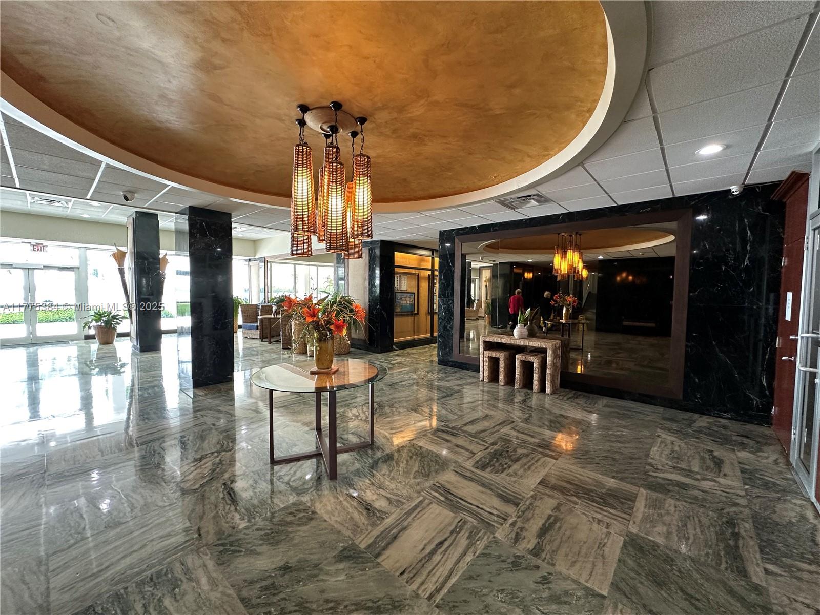 ARLEN HOUSE WEST CONDO - Residential