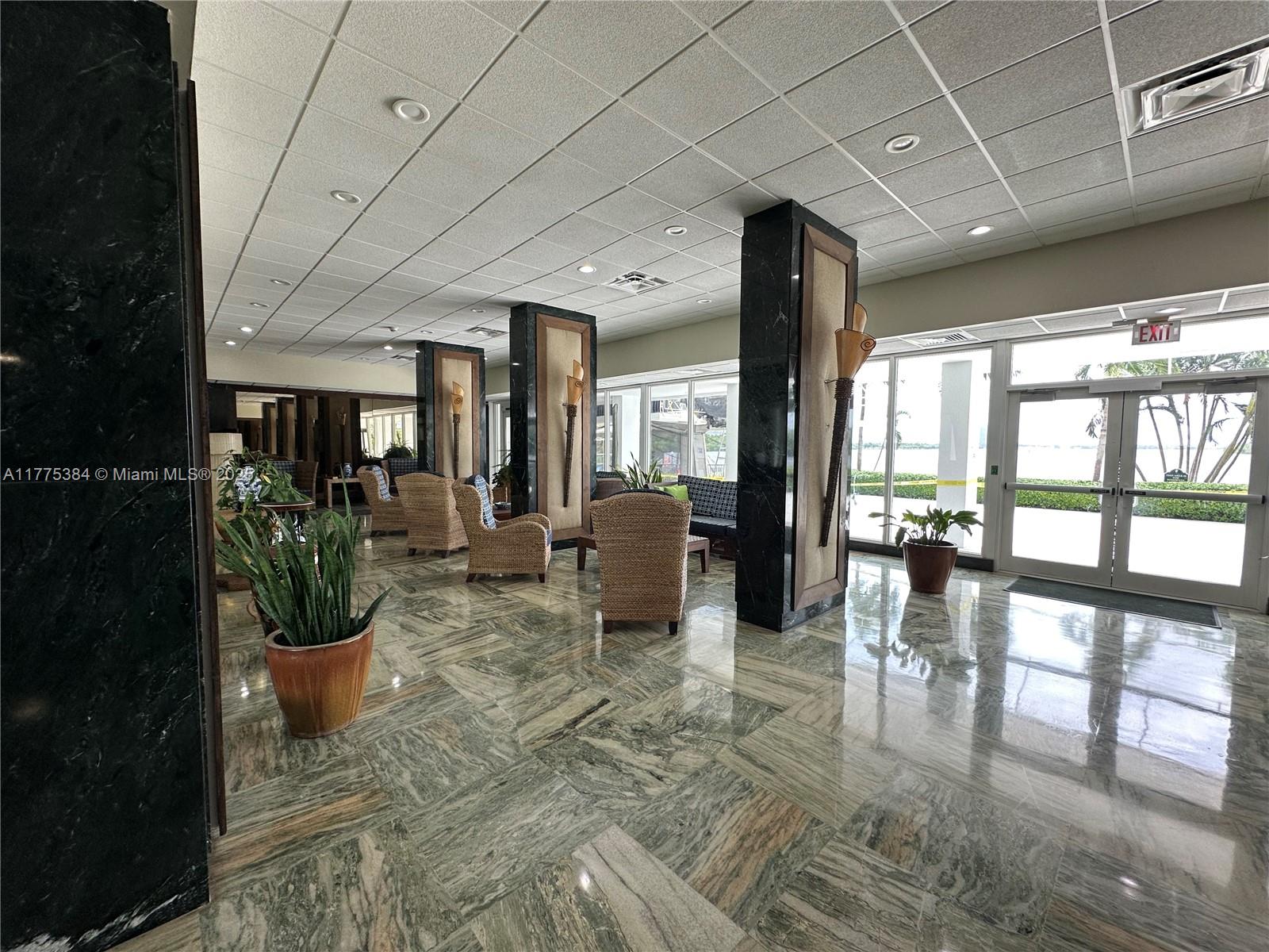 ARLEN HOUSE WEST CONDO - Residential