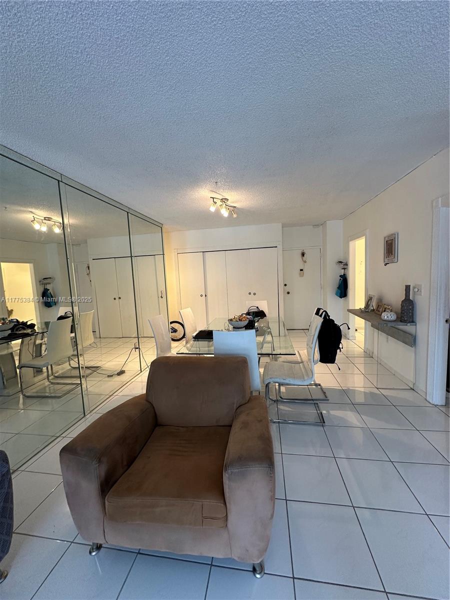 ARLEN HOUSE WEST CONDO - Residential