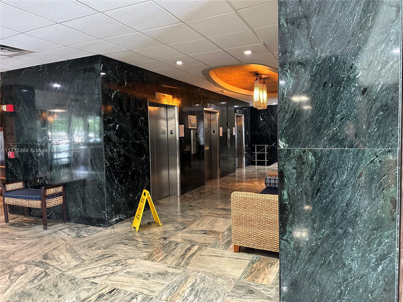 ARLEN HOUSE WEST CONDO - Residential