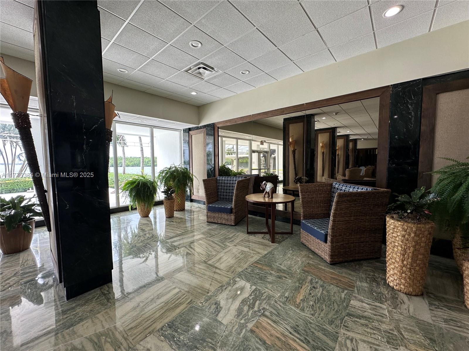 ARLEN HOUSE WEST CONDO - Residential