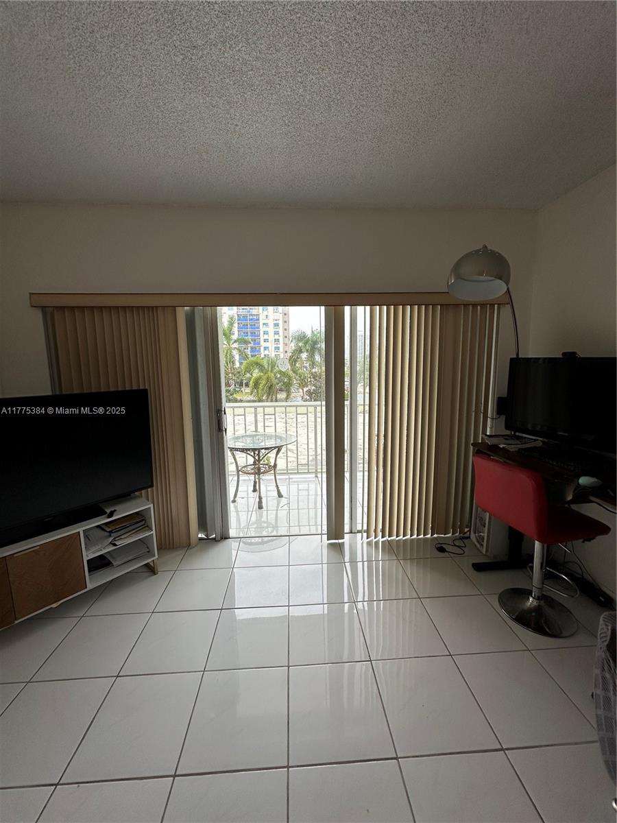 Property for Sale at 500 Bayview Dr 217, Sunny Isles Beach, Miami-Dade County, Florida - Bedrooms: 1 
Bathrooms: 2  - $249,000