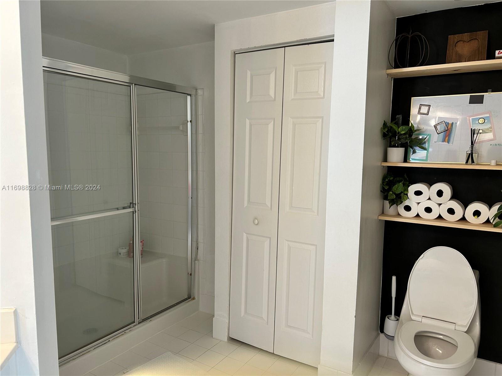 PORTO BELLAGIO CONDO - Residential