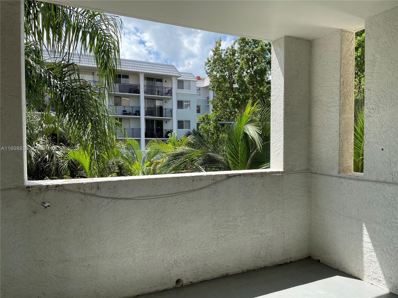 PORTO BELLAGIO CONDO - Residential