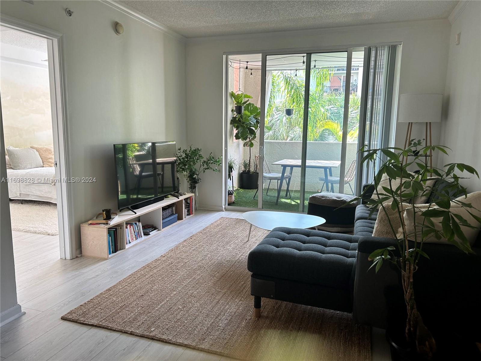 PORTO BELLAGIO CONDO - Residential